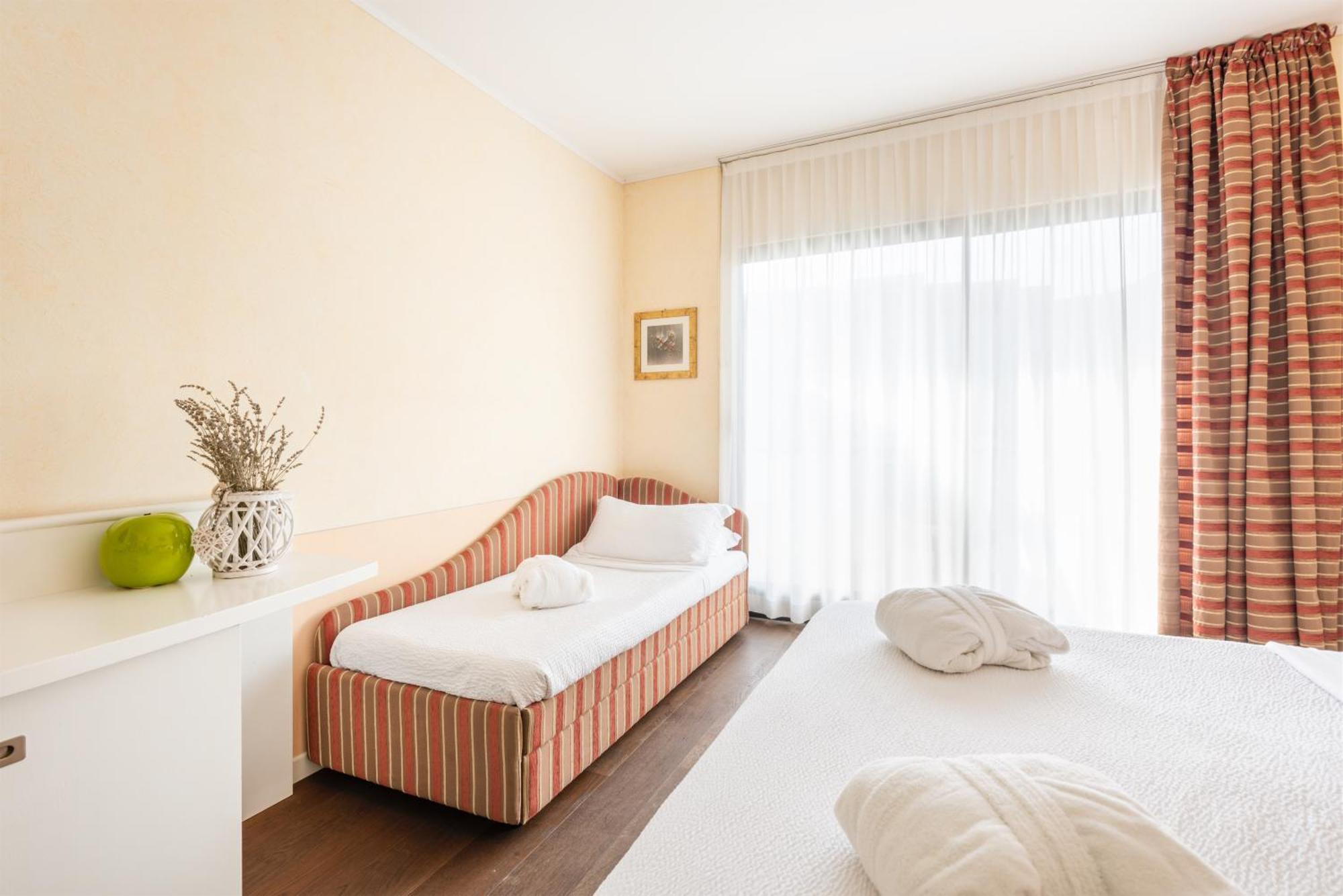 Hotel Gabry Riva del Garda Room photo